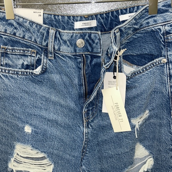 ❤️‍🔥FIRM PRICE❤️‍🔥 Forever 21 high rise Distressed Blue Jeans - Picture 4 of 7
